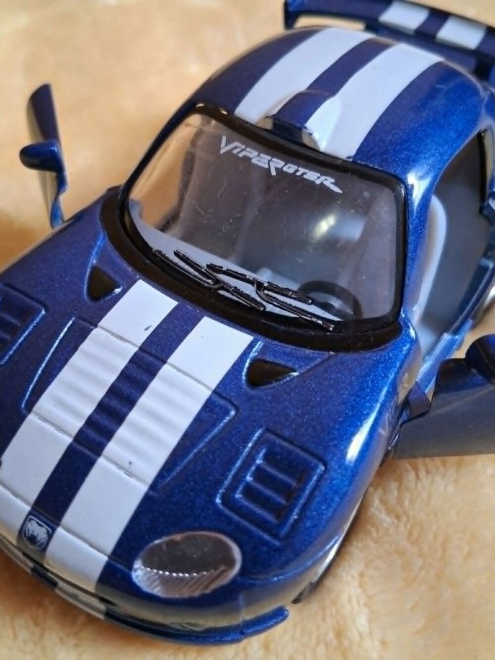 KINSMART BLUE VIPER-GTSR DIE CAST